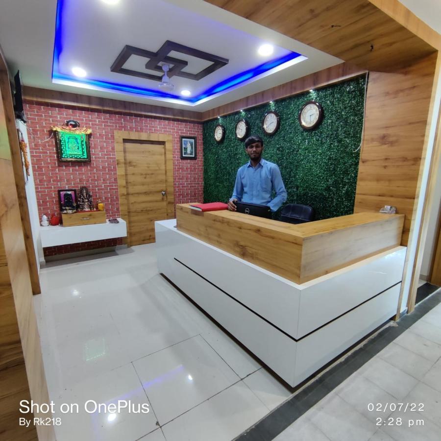 Collection O Hotel Green Park Anand Exterior photo