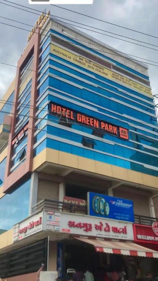 Collection O Hotel Green Park Anand Exterior photo