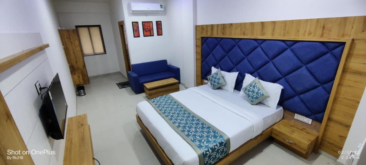 Collection O Hotel Green Park Anand Exterior photo