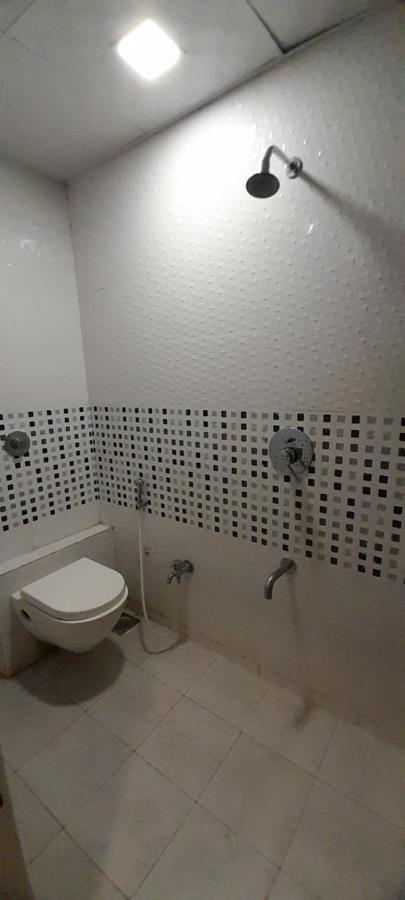 Collection O Hotel Green Park Anand Exterior photo